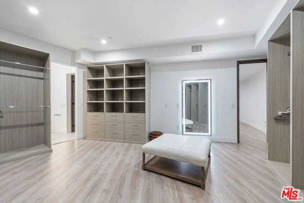 6181 Temple Hill Drive, Los Angeles, California 90068 home-pic-22